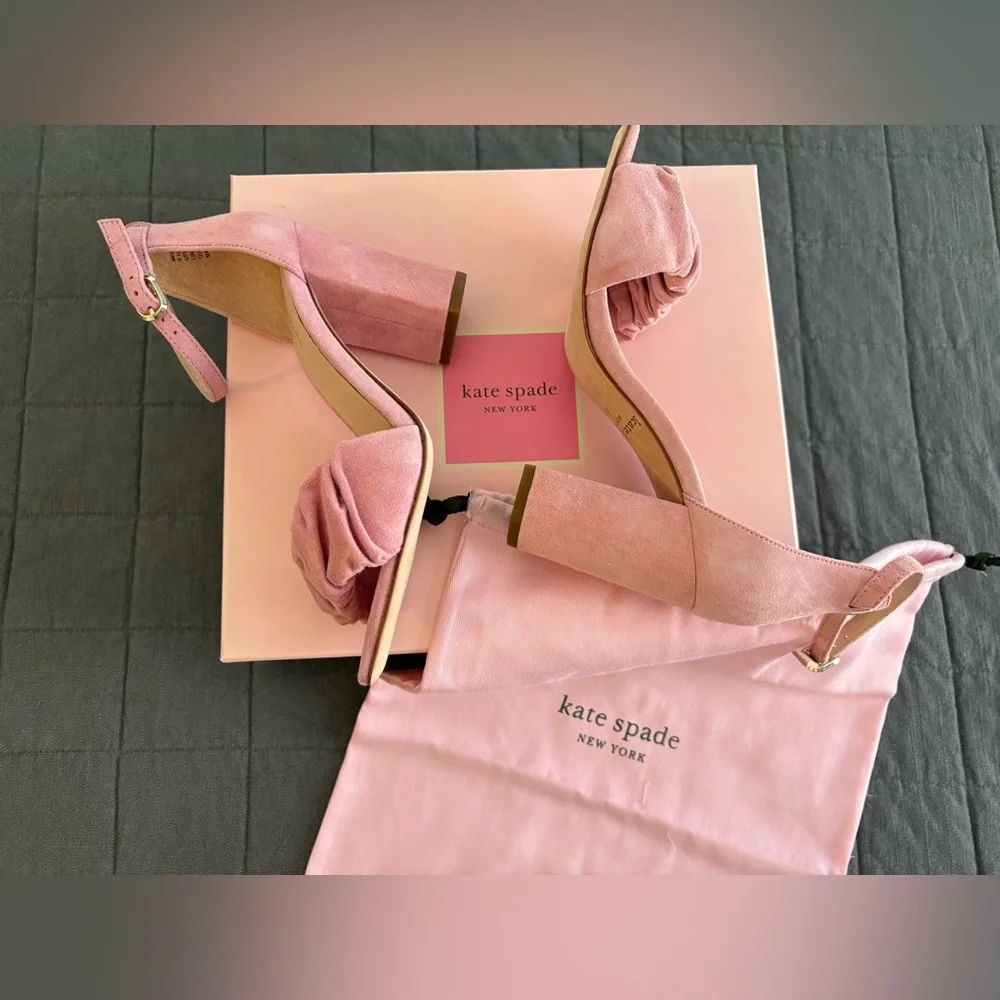 Kate Spade lMona Women’s Pink Suede Leather Ankle Strap Chunky Sandals NWT.